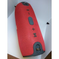 Портативный динамик JBL Xtreme красного цвета